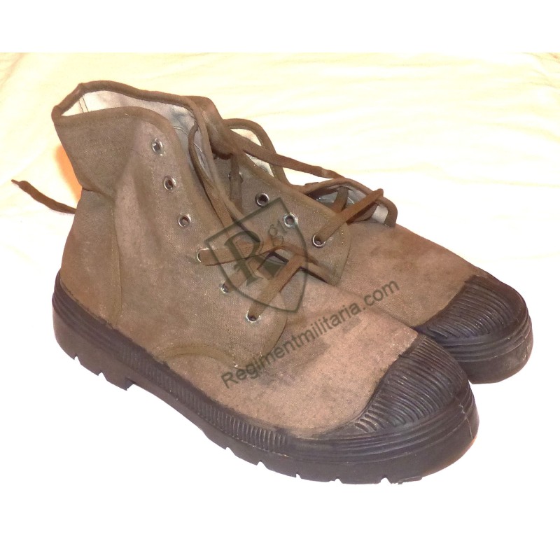 Paire de pataugas Algérie datées