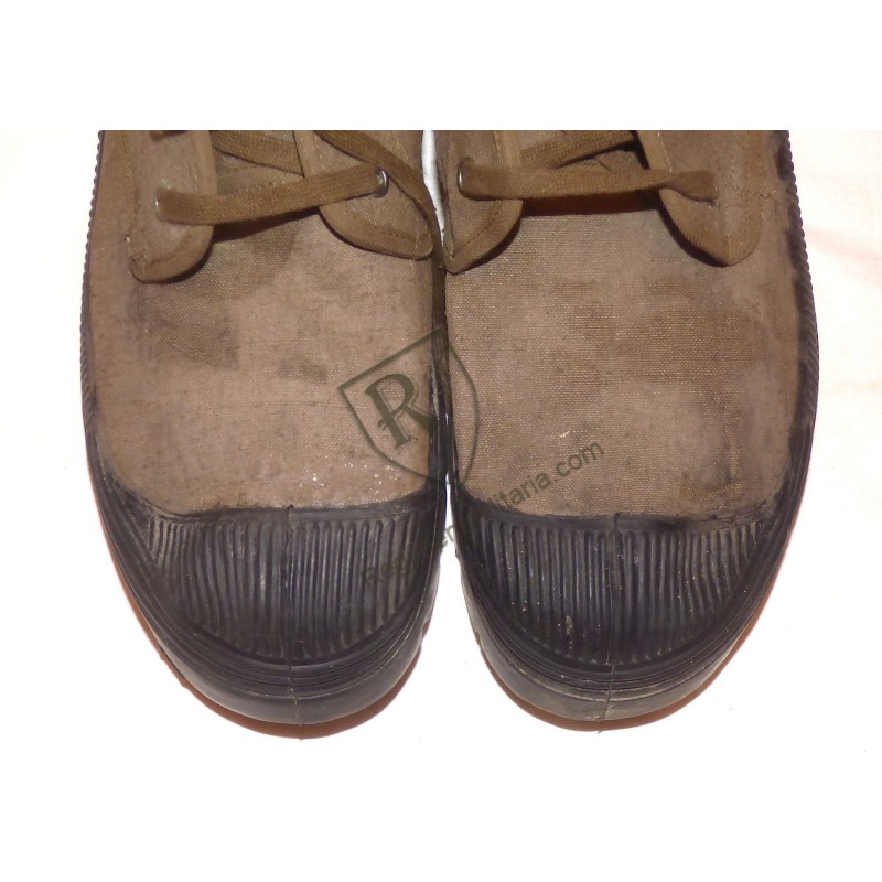 Paire de pataugas Algérie datées