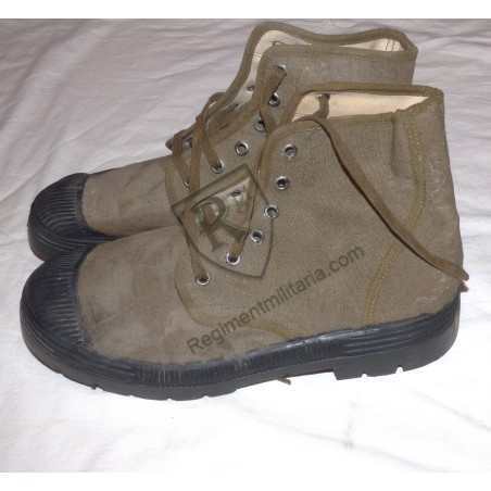 Paire de pataugas Algérie datées