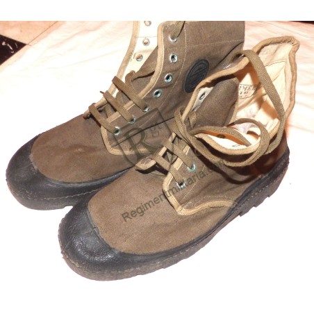Named pair of PALLADIUM ARMY pataugas