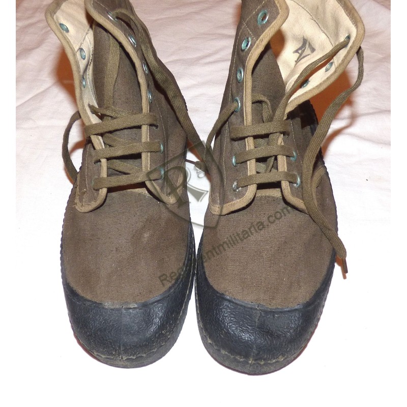 Named pair of PALLADIUM ARMY pataugas