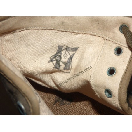 Named pair of PALLADIUM ARMY pataugas