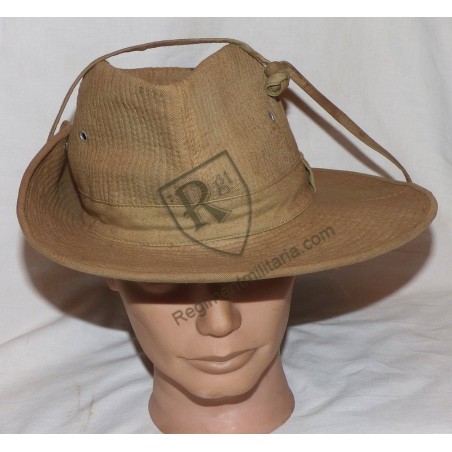 Chapeau brousse fabrication locale.