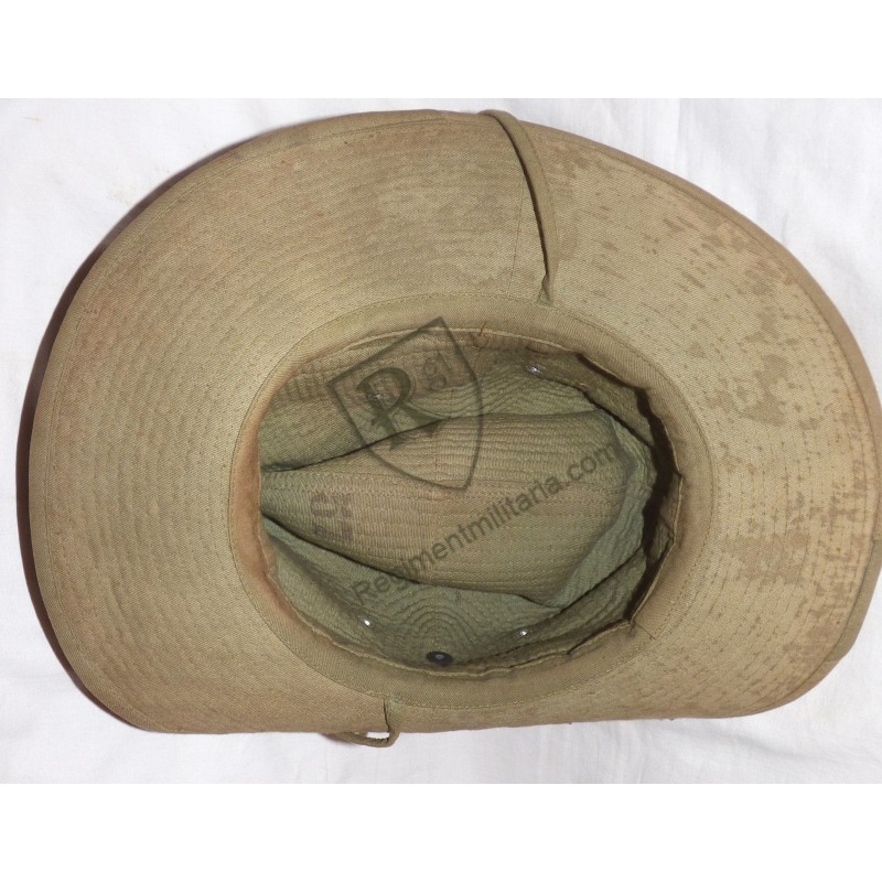 Chapeau brousse fabrication locale.