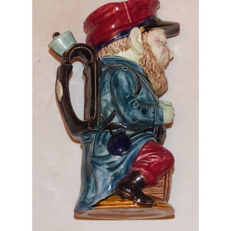 Pichet soldat barbotine 1900