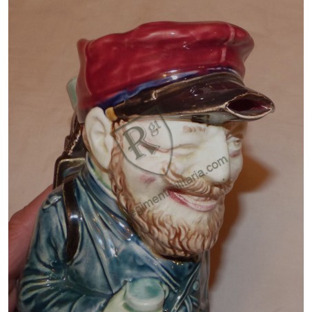 Pichet soldat barbotine 1900