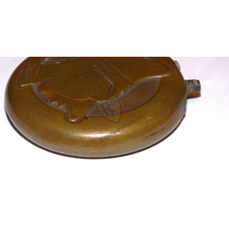 Briquet Poilu caricature KOMPRINZ