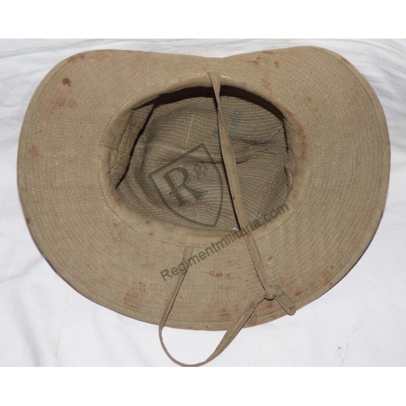 Chapeau brousse fabrication locale.