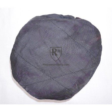 Pattern 46 Colonial worn para beret.