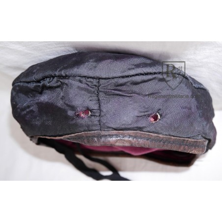 Pattern 46 Colonial worn para beret.