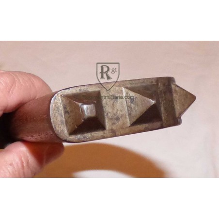 Very rare pattern of 1917 trench knife.