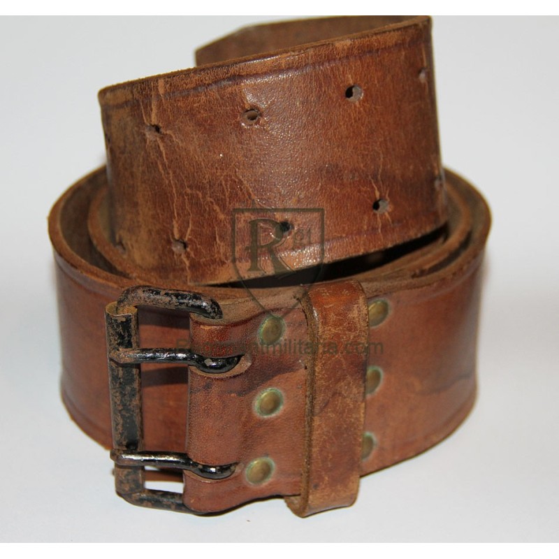 Pattern 15 riveted belt.