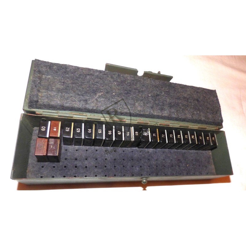 US Army Signal Corps CS-137 case