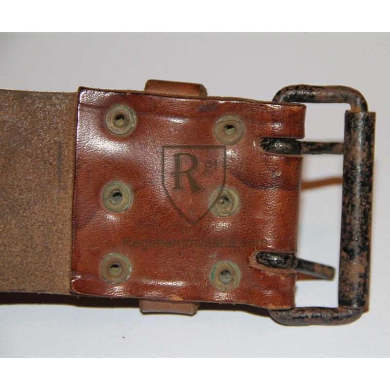 Pattern 15 riveted belt.