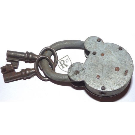 Officer's trunk padlock