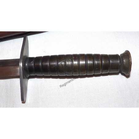 Para fighting dagger Beret rouge