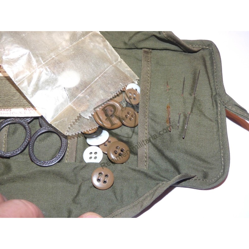 US ARMY sewing kit