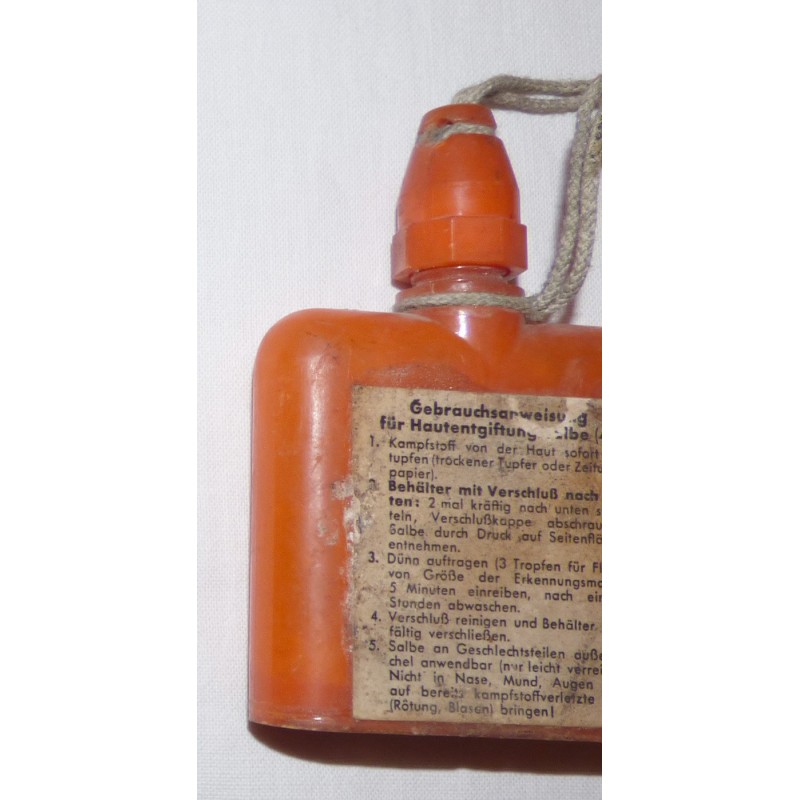 Decontamination flask 1943