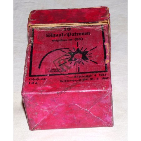 10 red fuses box for signal pistol 1941