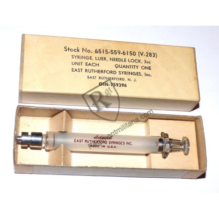 3cc syringe Medical Dept US ARMY WW2