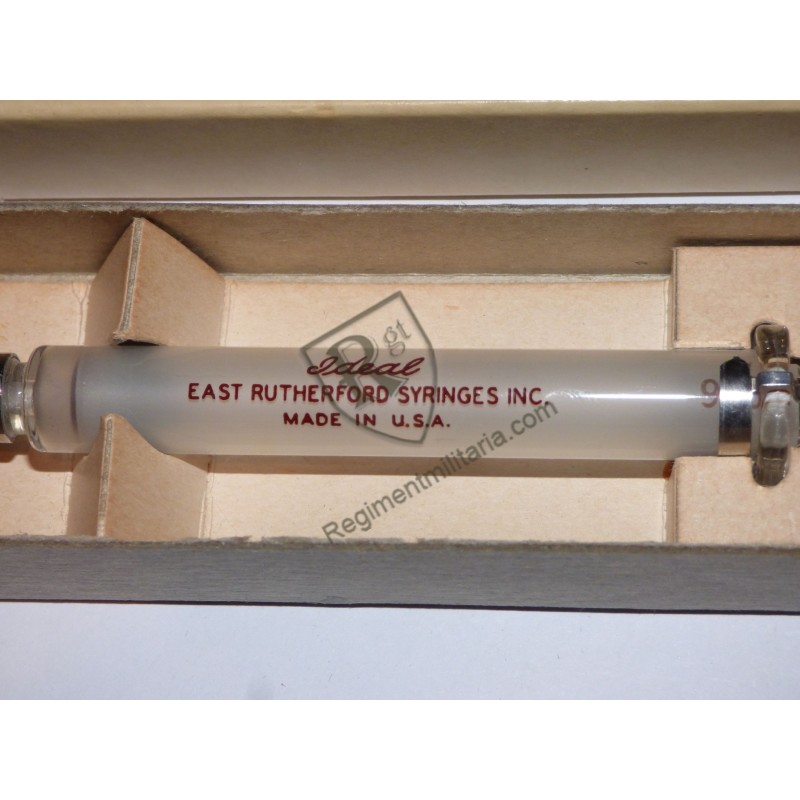 3cc syringe Medical Dept US ARMY WW2
