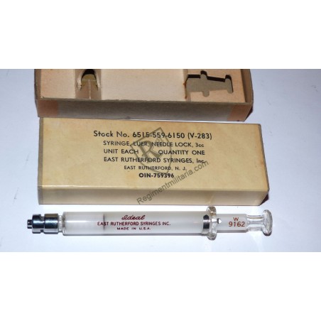 3cc syringe Medical Dept US ARMY WW2