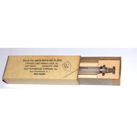 3cc syringe Medical Dept US ARMY WW2